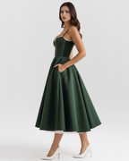 Selene | Vestido midi verde bosque con capas de tul y bolsillos secretos