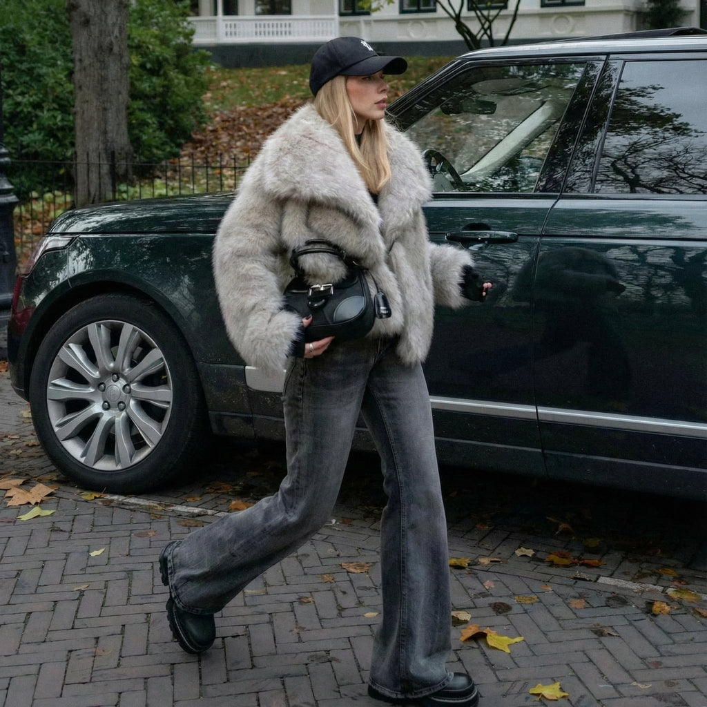 VICTORIA™ | Abrigo de piel sintética