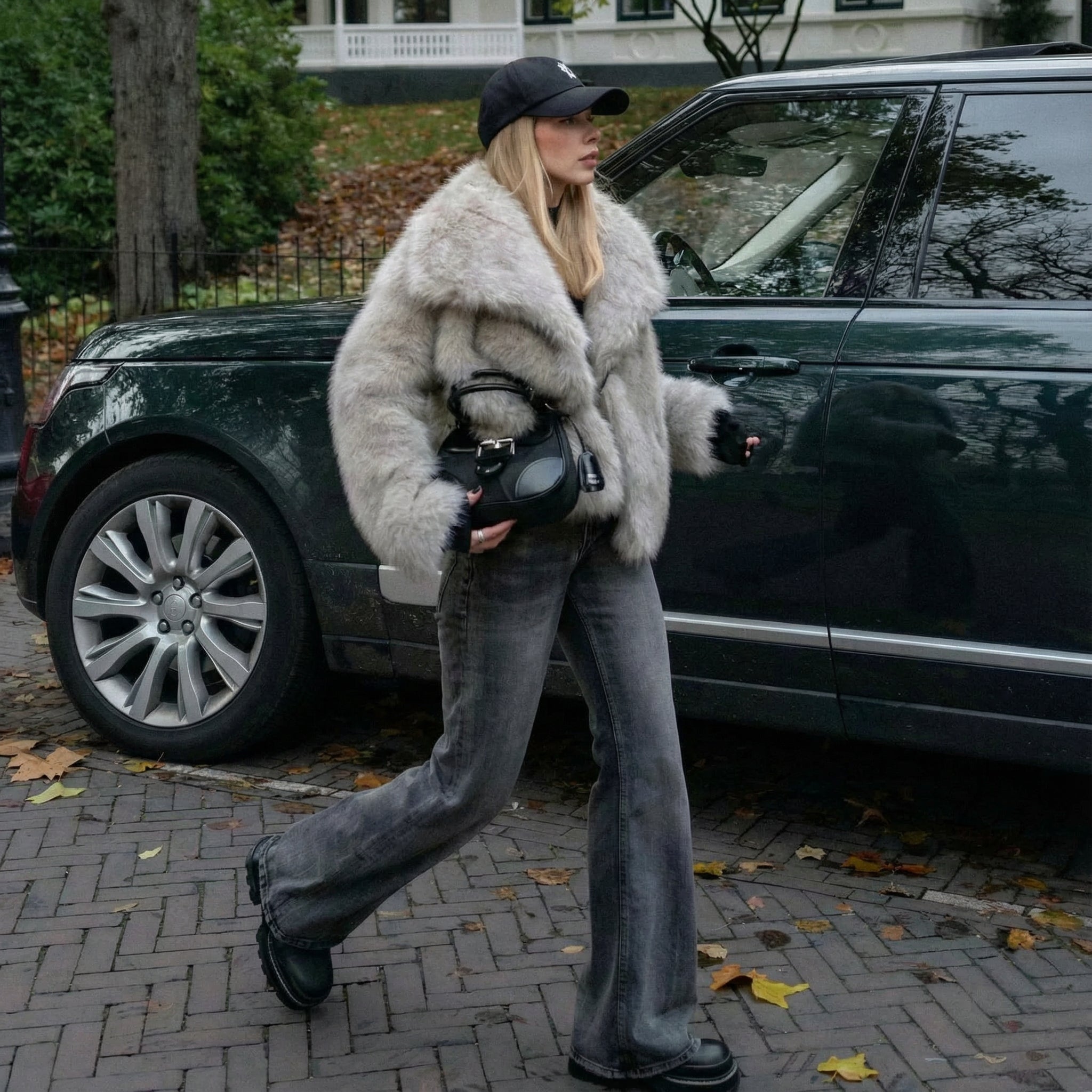 VICTORIA™ | Abrigo de piel sintética