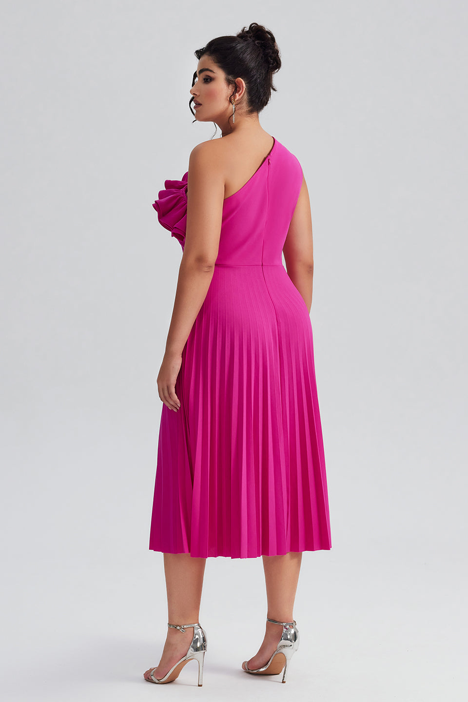 Valeria Curvy™  | Vestido Midi Plisado de Un Hombro con Volantes
