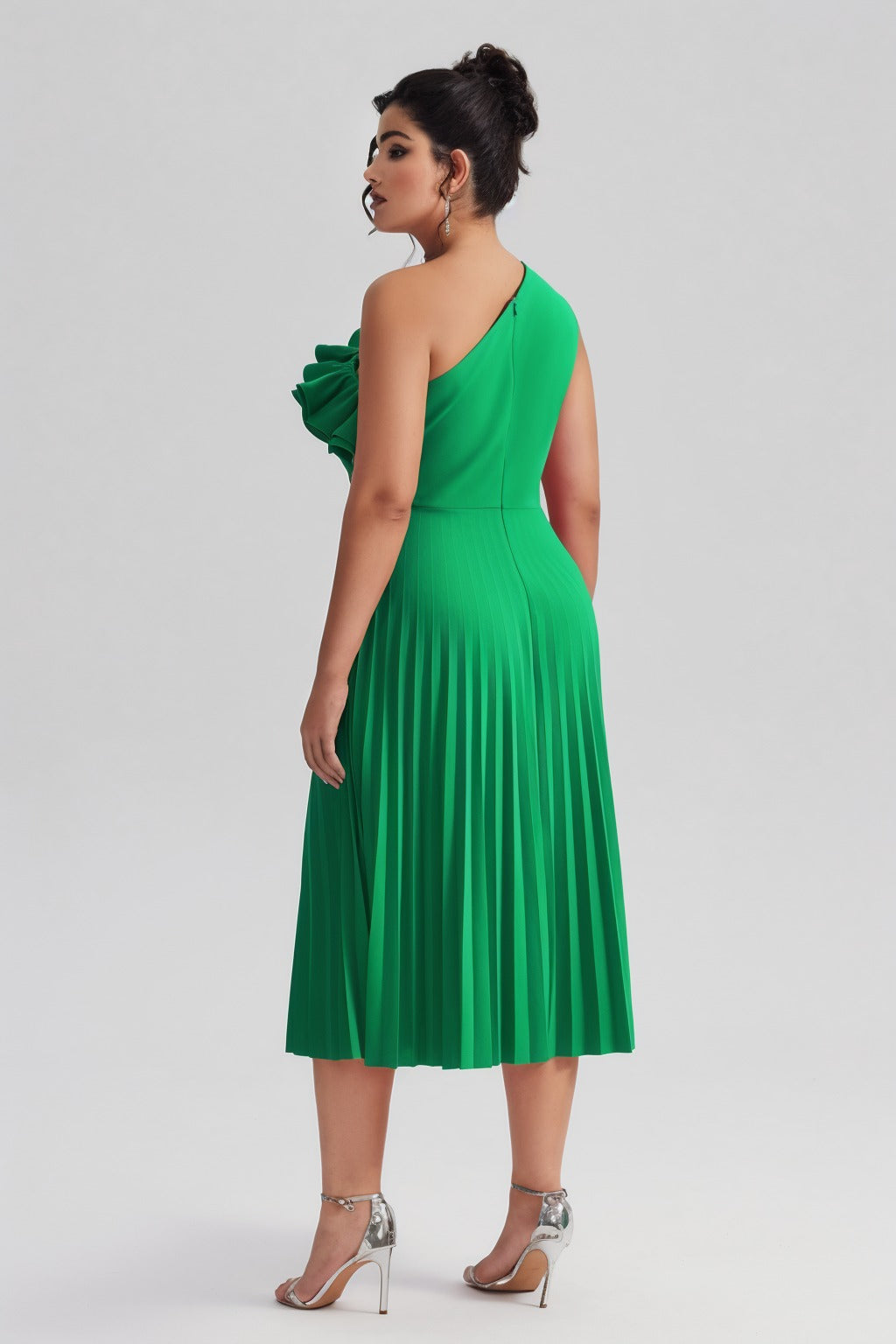 Valeria Curvy™  | Vestido Midi Plisado de Un Hombro con Volantes