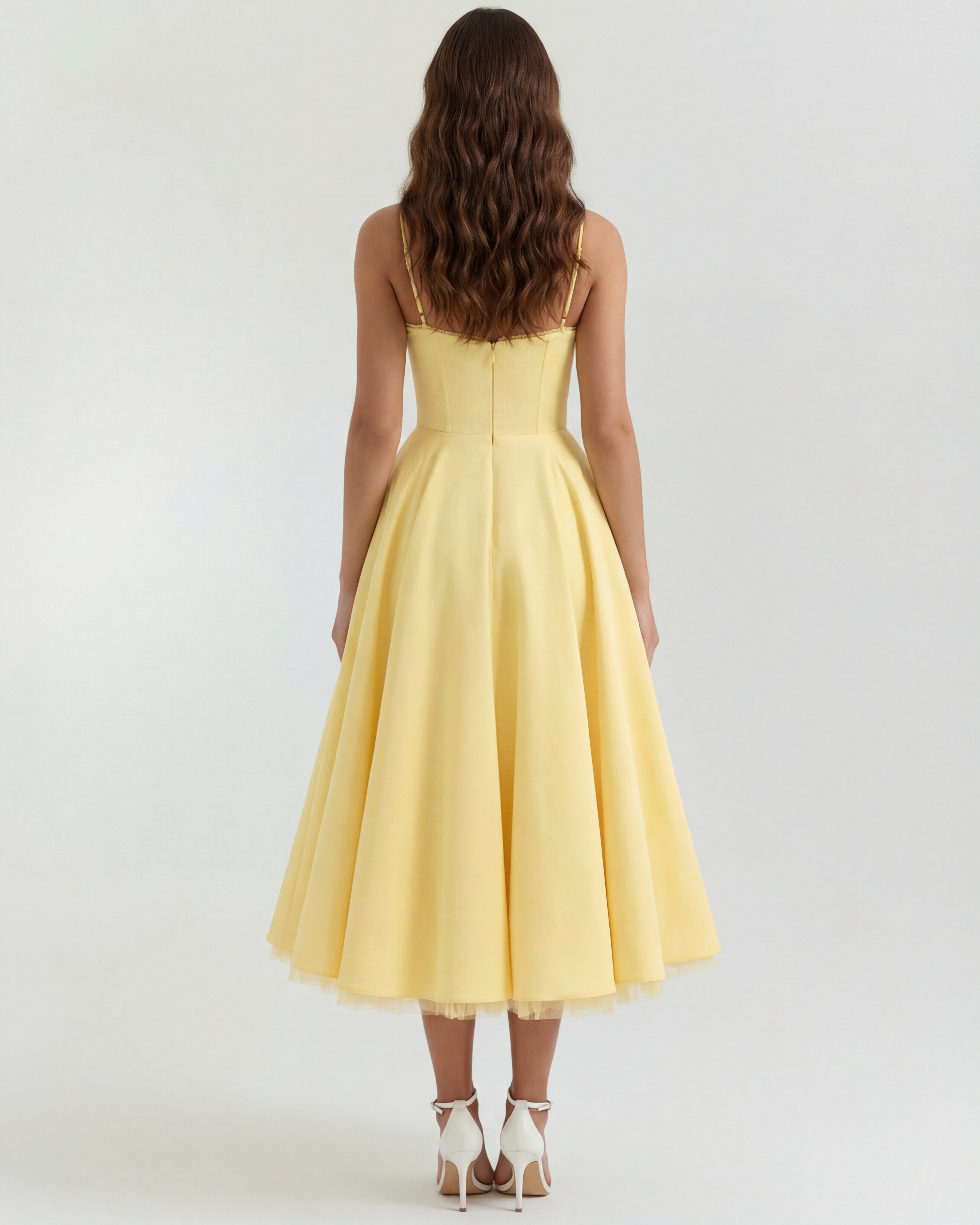 Selene | Vestido midi amarillo mantequilla con capas de tul y bolsillos secretos