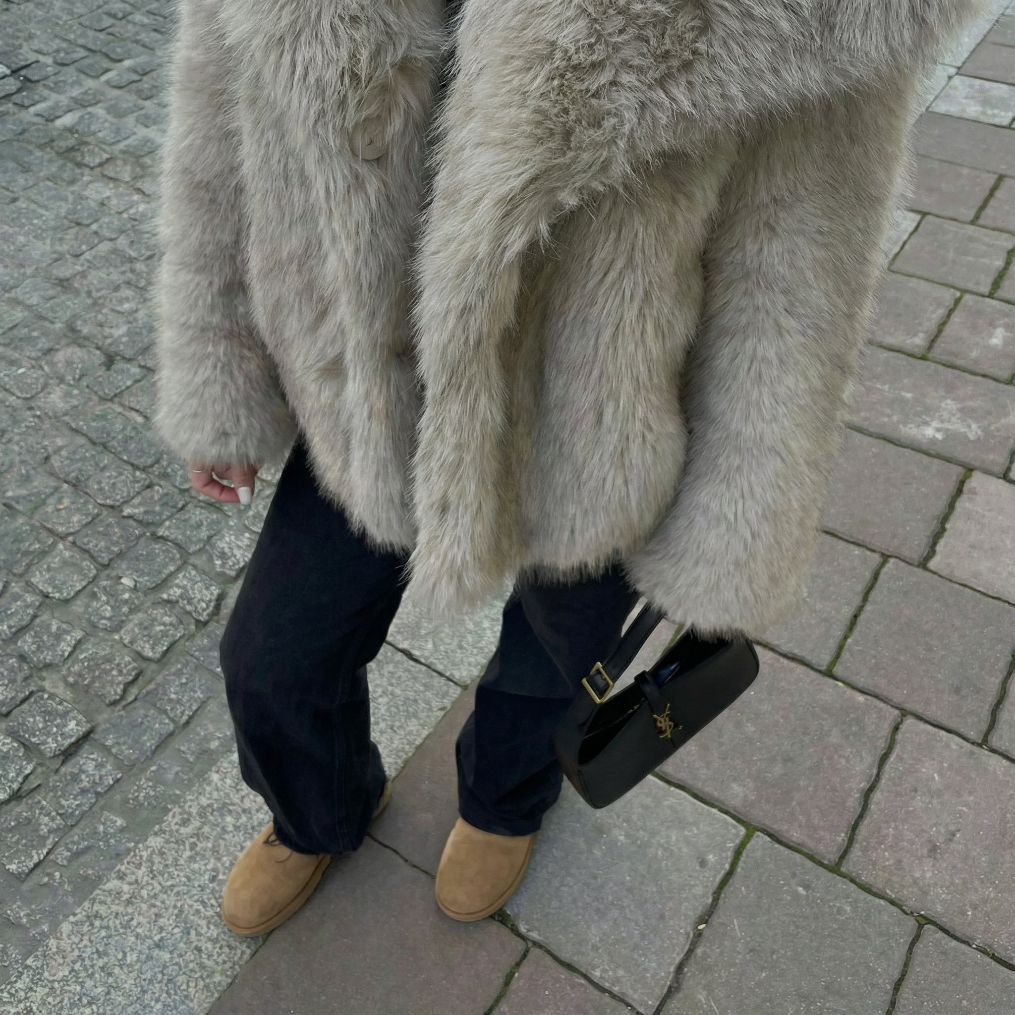 VICTORIA™ | Abrigo de piel sintética