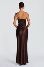 Vestido Carolina™ | Elegancia asimétrica con caída satinada